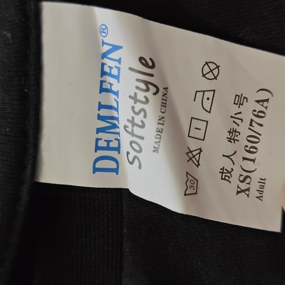 NWOT Pulp Fiction Graphic T Shirt - Picture 3 of 6